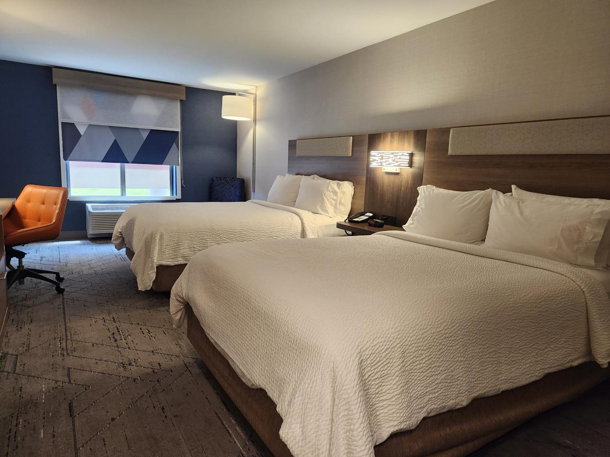 Holiday Inn Express Hotel & Suites Crawfordsville By Ihg Exterior foto